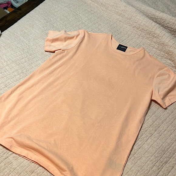 Cuts Clothing Other - Peach colored CUTS medium mens t shirt